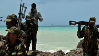 Des pirates saisissent un autre navire au large de la côte somalienne alors que le niveau de menace augmente