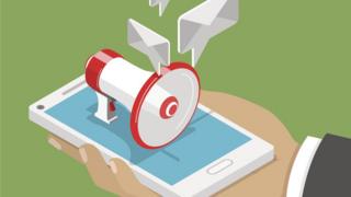 Ilustração mostra megafone saindo de celular e balões representando envelopes de mensagens