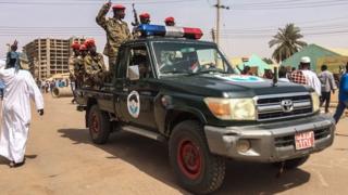 Des militaires proches d'Omar el-Béchir arrêtés au Soudan