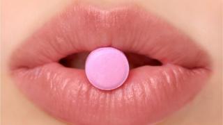 Labios con píldora