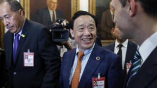 中国农业部副部长屈冬玉(中)当选为联合国粮农组织总干事。