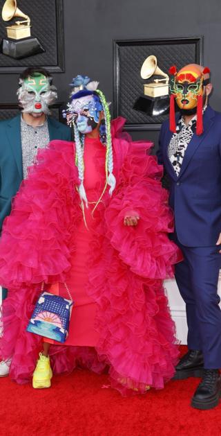 Grammys 2022: Red Carpet Fashion In Pictures - BBC News