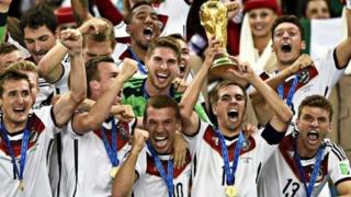 "yan wasan Jamus na murnar daukar Kofin Duniya na 2014 a Brazil