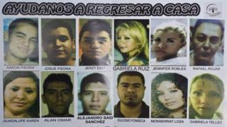 Cartel con fotos de los jóvenes desaparecidos en el Bar Heaven, en 2013.