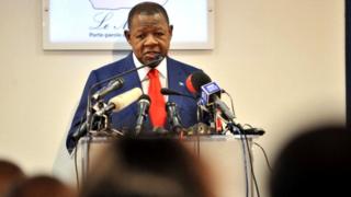 Pour justifier cette mesure, le ministre de la communication et des médias, Lambert Mende, évoque des raisons de sécurité.