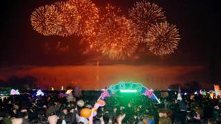 在2018年开启之际,平壤新年烟花
