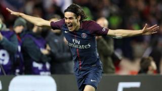 Cavani devient le meilleur buteur de l'histoire du PSG.