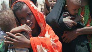 ተማሪዎች ከትምህርት ገበታቸው የመፈናቀል አደጋ ላይ ናቸው።