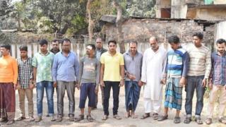 গ্রেফতারকৃত ১১ ব্যক্তি যারা ভুয়া ডিবি পুলিশের পরিচয় দিয়ে ডাকাতি করতো।