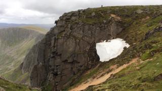 lochnagar boulders spout warning melts loose snow aberdeen mrt caption copyright