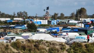 Tendas no campo de refugiados de Calais