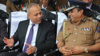 අමාත්ය සාගල රත්නායක සහ පොලිස්පති පූජිත් ජයසුන්දර