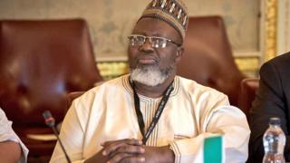 Ṣaaju eto idibo abẹle ẹgbẹ naa ni aṣiri tu pe Shittu ko kopa ninu eto isinru ilu (NYSC).