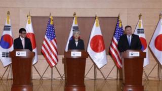 Sakataren harkokin wajen Amurka Mr Pompeo tare da takwarorinsa na Koriya ta Kudu da Japan