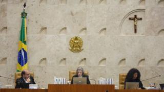 A ministra Cármen Lúcia no plenário do STF