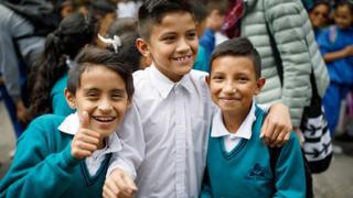 Estudiantes en Colombia. Foto: Noah Sheldon.
