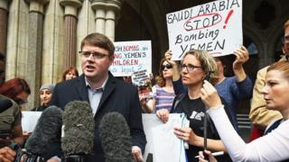 Kooxaha ka soo horjeeda ka ganacsiga hubka ayaa waxay sheegeen Duqeynta Yemen waxaa ka dhashay dhibaatadii bina'aadanimo ee ugu xumeyd caalamka