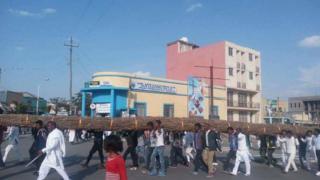 ኣብ በዓል መስቀል ዓጋመ ንምርኢት ዝቐረበ፥ 30 ሜትሮ ዝቑመቱ ሽግ።