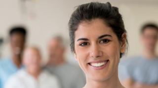 Mujer sonriendo