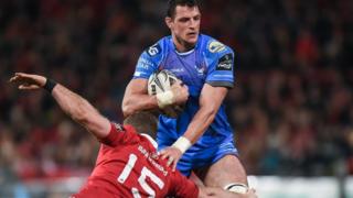 Y Scarlets yn ymladd yn ôl yn yr ail hanner i sicrhau buddugoliaeth
