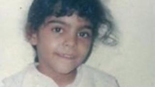 Сторонники Исраа аль-Гомхама выпустили фотографию, на которой она изображена молодой девушкой
