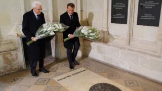 İtalya Cumhurbaşkanı Sergio Mattarella ve Fransız mevkidaşı Emmanuel Macron, Da Vinci'nin mezarının olduğu Château d'Amboise'de anma törenine katıldı