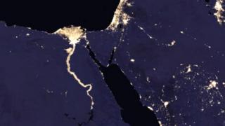 નાઇલ નદીના કિનારાનો પ્રકાશિત વિસ્તાર