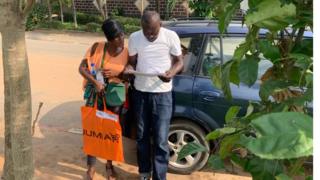 Des employés de Jumia lors d'une livraison (archives)