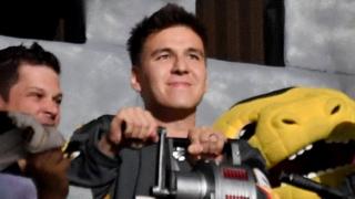 James Holzhauer (en el centro)