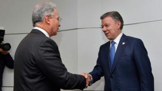 Álvaro Uribe y Juan Manuel Santos.