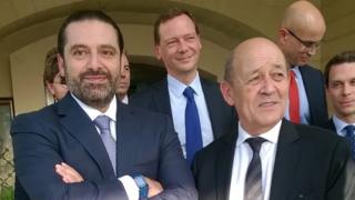 Jean-Yves Le Drian dey (R) do meeting with Saad Hariri (L)