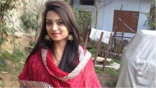 ২০১৪ সালে বিয়ের সময়ে আফরিন এমবিএ পাশ করে চাকরী করতেন।