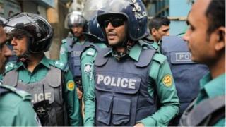 সাভারে দুটি বাড়িকে ঘিরে আইন-শৃঙ্খলা বাহিনীর অভিযানে এখনো কোনও গ্রেপ্তার নেই। (ফাইল ফটো)
