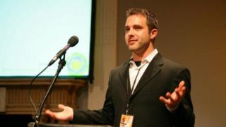 Jake Brewer at a conference in London (April 2008)