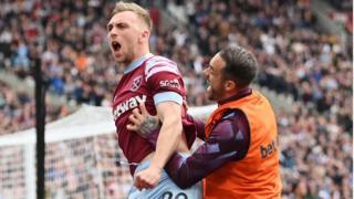Jarrod Bowen celebrates scoring a goal for West Ham