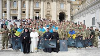 військові