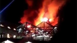 ගින්න හටගැනීමට හේතුව මෙතෙක් අනාවරණය වී නැත.