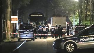Son idée était de provoquer la chute de l'action du Borussia Dortmund car il avait acquis, en spéculant sur une baisse du prix des titres, trois produits financiers dérivés appelés "put-options".