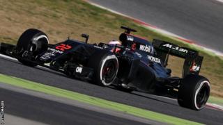 Formula 1 Testing: Lewis Hamilton Plays Down Mercedes Form - BBC Sport