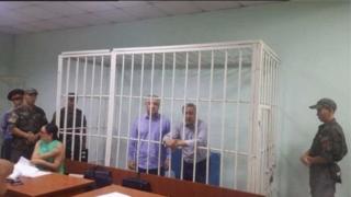 Сот отурумунан сүрөт