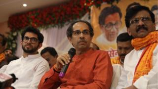 आदित्य ठाकरे, उद्धव ठाकरे, संजय राऊत