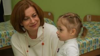 Чиновниця і дитина