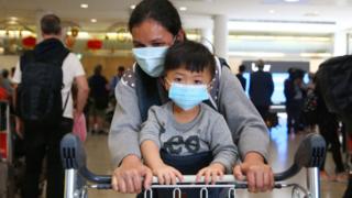 கொரோனா வைரஸ் குறித்த மூடக் கருத்துகளை மக்கள் ஏன் நம்புகிறார்கள்?