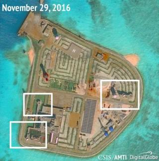 中国在南海岛礁上部署军事设施