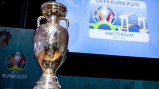 L'UEFA a décidé de délocaliser les quatre matchs de l'Euro-2020 prévus à Bruxelles.