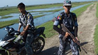 ဘူးသီးတောင်က နယ်ခြားစောင့်ရဲတပ်ဖွဲ့ဝင်တချို့