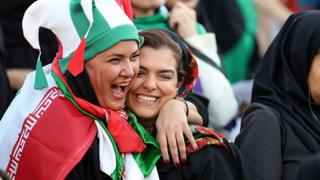 زنان مسابقه فوتبال ایران و کامبوج را تاریخی کردند