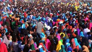 Dadweyne ayuu kula hadlay koofurta magaalada