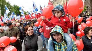 Ukrayna'nın başkenti Kiev'de sol partiler ve sendikalar yürüyüş düzenledi.