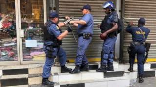 Polis